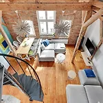 Cosy Attic - Klimatyczny Na Poddaszu Z Parkingiem By Lion شقة