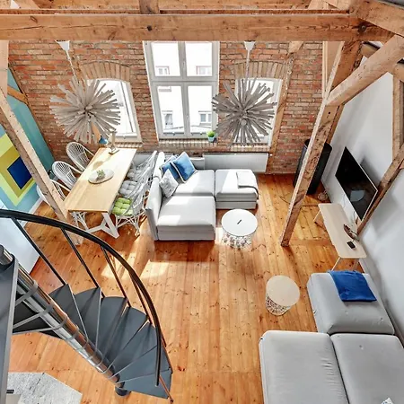 Cosy Attic - Klimatyczny Na Poddaszu Z Parkingiem By Lion Апартаменти