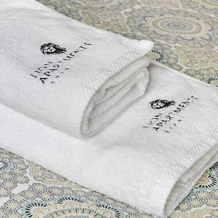 Cosy Attic - Klimatyczny Na Poddaszu Z Parkingiem By Lion アパート